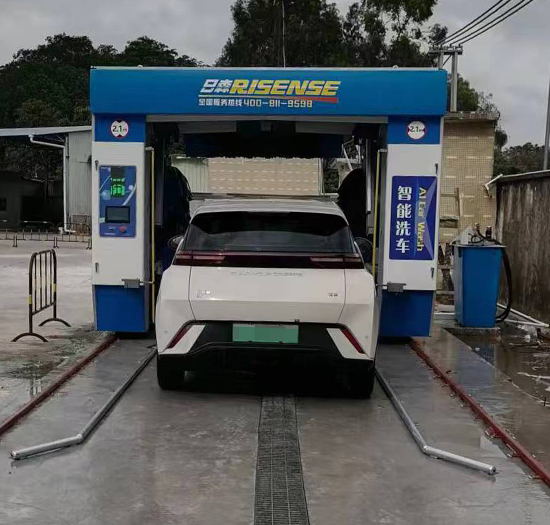 广东单位安装日森全自动智能洗车机